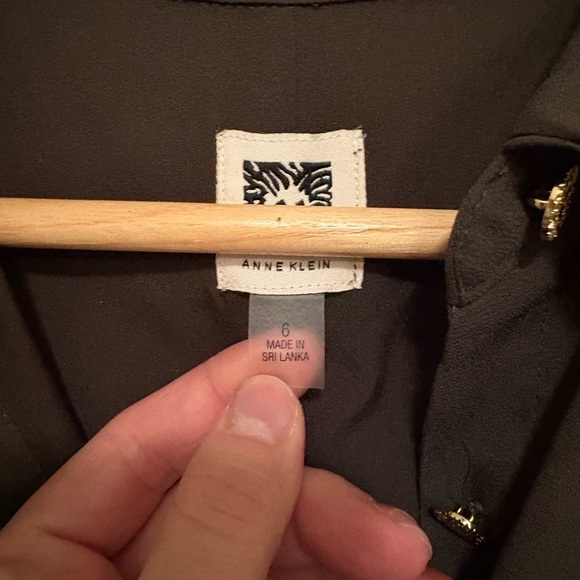 Sleeveless Olive Green Dress - Picture 5 of 6